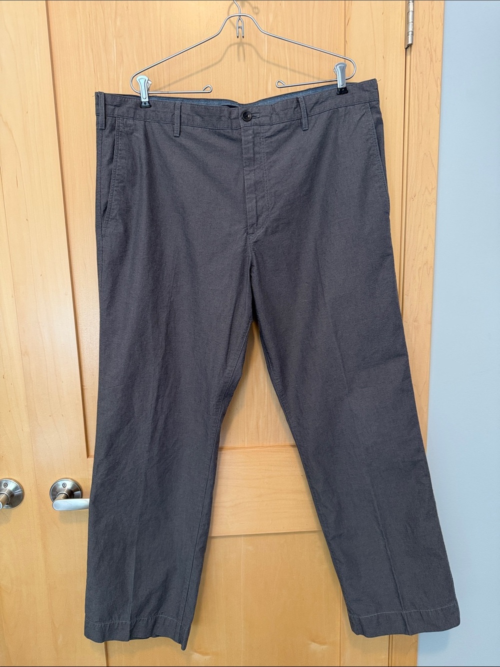 Banana Republic Men's Straight Chino Pants - Charcoal Gray Mini-Houndstooth